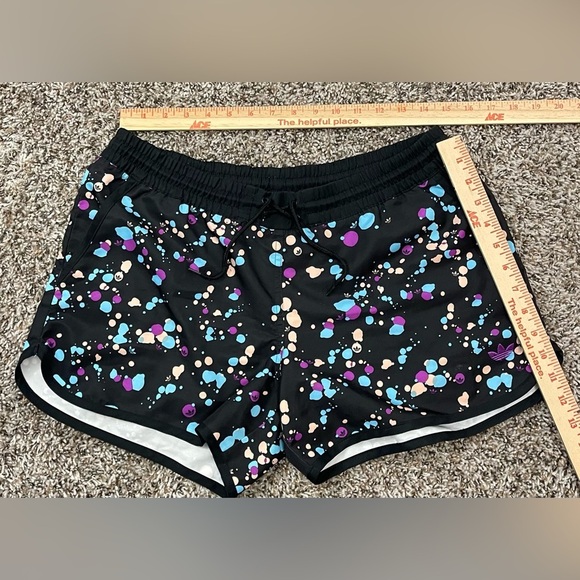 Adidas Running Shorts Women 40 Black Drawstring Waist Athletic Multicolor Print‎ - Picture 3 of 4
